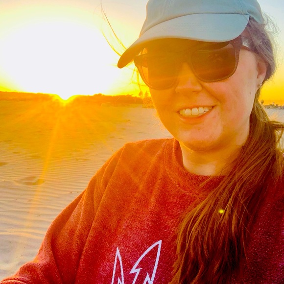 Meet your Posher, Jennifer - Picture 1 of 3